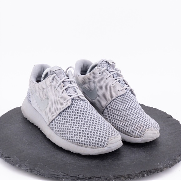 Nike Other - Nike Roshe 1 SE Mens shoes size 8